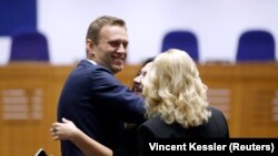 Aleksei Navalnîi astăzi la Strasbourg la anunțul verdictului dat de CEDO