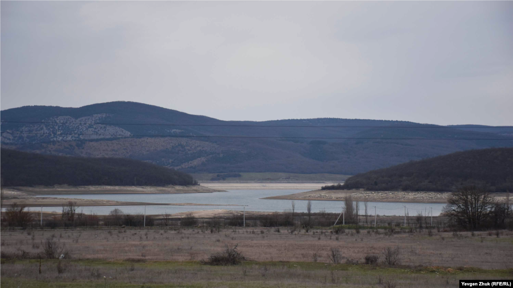 Так выглядит сегодня Чернореченское водохранилище, если смотреть от села Подгорное
