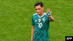 Futbollisti Mesut Ozil