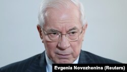 Зі списку санкцій виключені колишній прем’єр-міністр України Микола Азаров і колишній міністр енергетики Едуард Ставицький