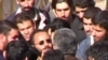 تجمع در مقابل دادگاه دراويش