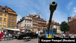 Виставка знищеної і захопленої ЗСУ російської військової техніки під назвою «За нашу і вашу свободу» у столиці Польщі. Варшава, 27 червня 2022 року