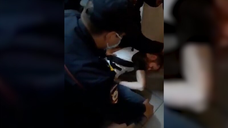 Russian Police Break Arm Of Journalist Covering Constitutional Vote