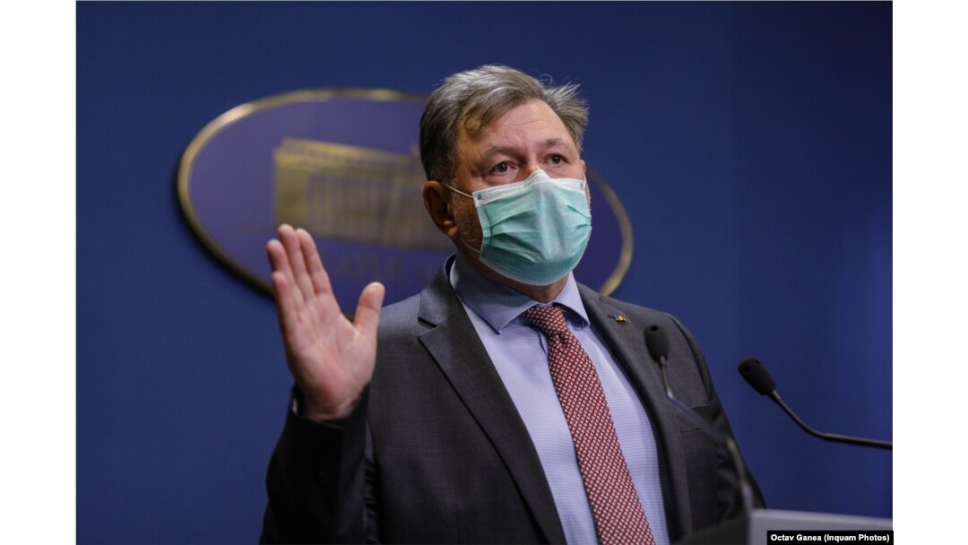 Ministrul Sănătății, Alexandru Rafila, spune că autoritățile ar trebui să implementeze de pe acum certificatul verde pentru a fi pregătite în eventualitatea unui nou val Covid.
