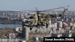 Mi-8 тик учагы. Иллюстрациялык сүрөт. 