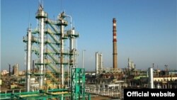 Корхонаи коркарди нафт дар Фарғона