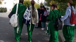 Okuwçy gyzlar (arhiw suraty)