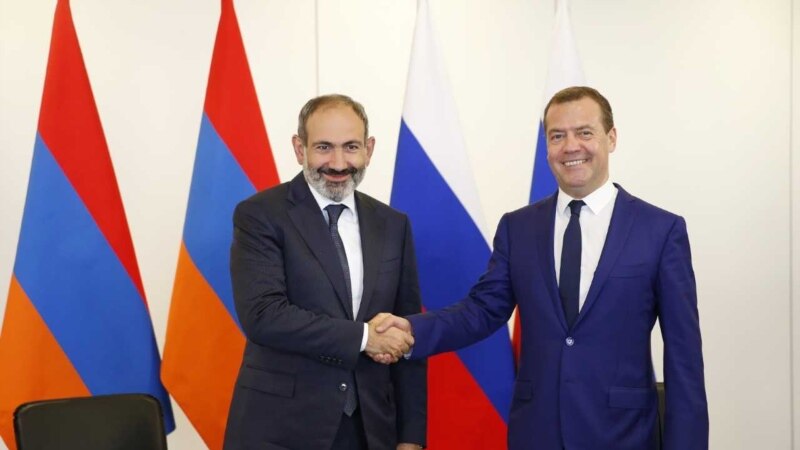 В Санкт-Петербурге состоялась встреча Никола Пашиняна и Дмитрия Медведева