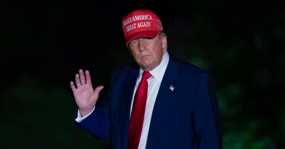 Трамп пропонує Конгресу скоротити необоронні видатки США в 2026 році на 23% Трамп пропонує Конгресу скоротити необоронні видатки США в 2026 році на 23%