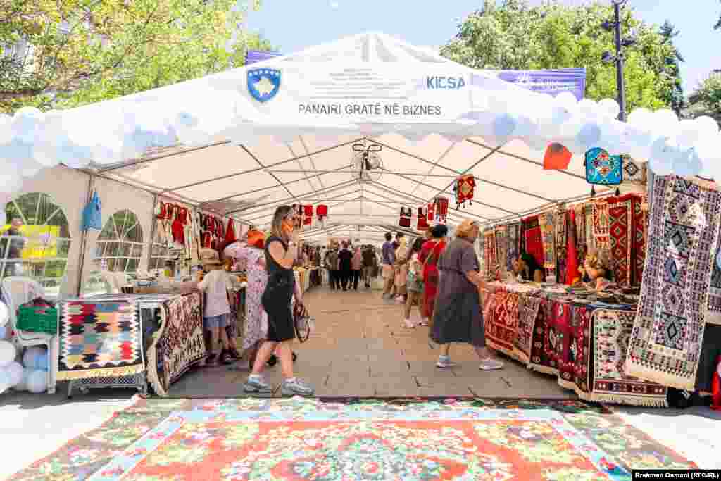 Nga mbi 265 mijë biznese të regjistruara në Kosovë, rreth 48.500 udhëhiqen nga gratë, që përbën mbi 18 të bizneseve.
