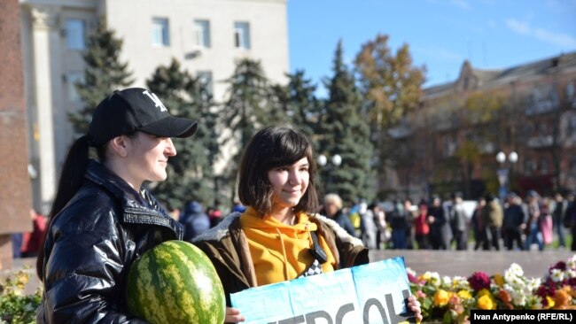 Жителі радіють звільненню міста Херсон, листопад 2022 року