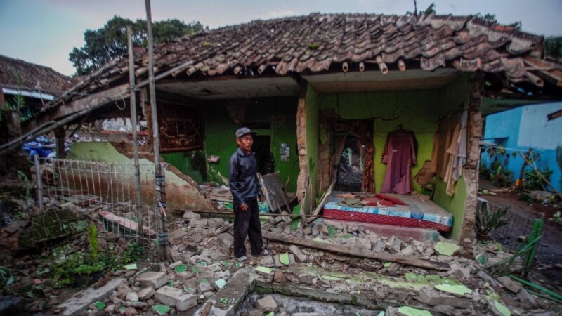 Indonezia do t'i kompensojë familjet e viktimave të tërmetit 