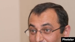 Ազգային ժողովի պատգամավոր (ՀՅԴ) Արծվիկ Մինասյանը: 