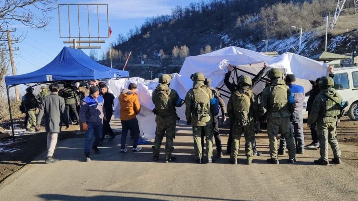 Перекрыта дорога, связывающая Нагорный Карабах с Арменией
