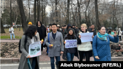 Марш за свободу слова REакция на бульваре Эркиндик. 25 ноября 2022 г.