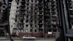 Ulice ukrajinskih gradova za Božić: Prije i poslije ruske invazije