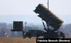 Пускавая ўстаноўка зэнітна-ракетнага комплексу MIM-104 Patriot арміі ЗША ў аэрапорце Жэшава, Польшча, 16 сакавіка 2022