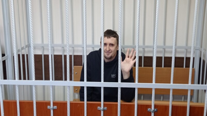 Жена антивоенного активиста из Кирова Ричарда Роуза: Арестованному мужу запретили звонить семье