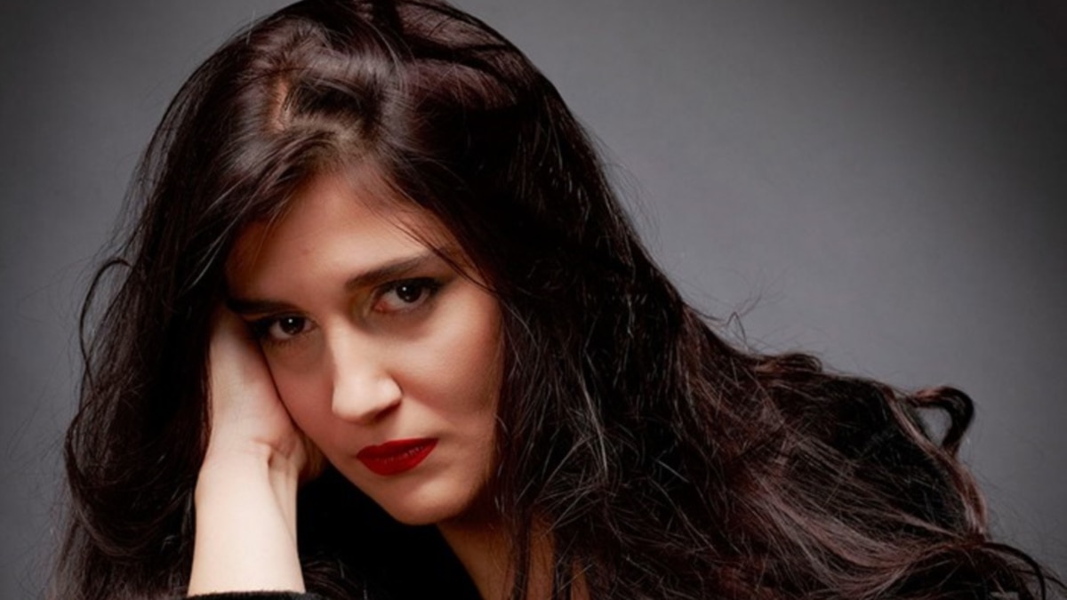 Тя печели Аскеер“ още с режисьорския си дебют, а после