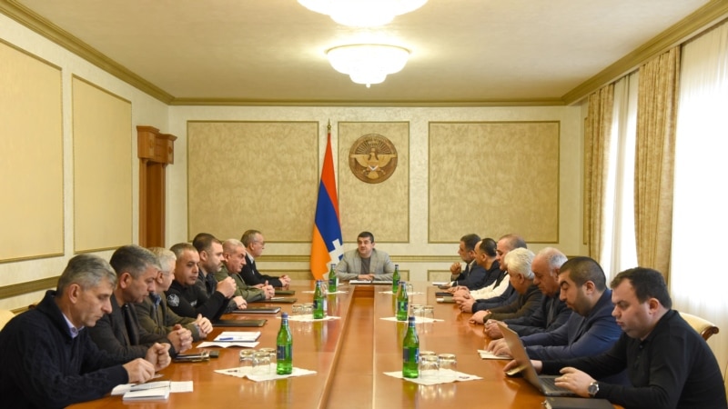 Karabakh Leaders Again Irked By Pashinian