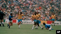 У 1970 році стадіон «Ацтека» був свідком тріумфу збірної Бразилії на чолі з Пеле. У фіналі бразильці обіграли команду Італії