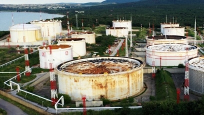 Служебният кабинет разреши на бургаската рафинерия Лукойл Нефтохим да изнася