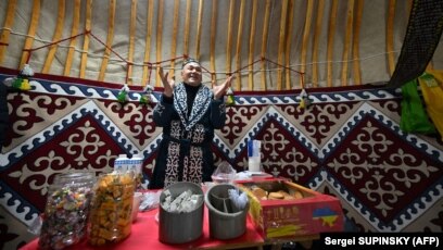 Ыстық украин қызы Ыстық украин қызы