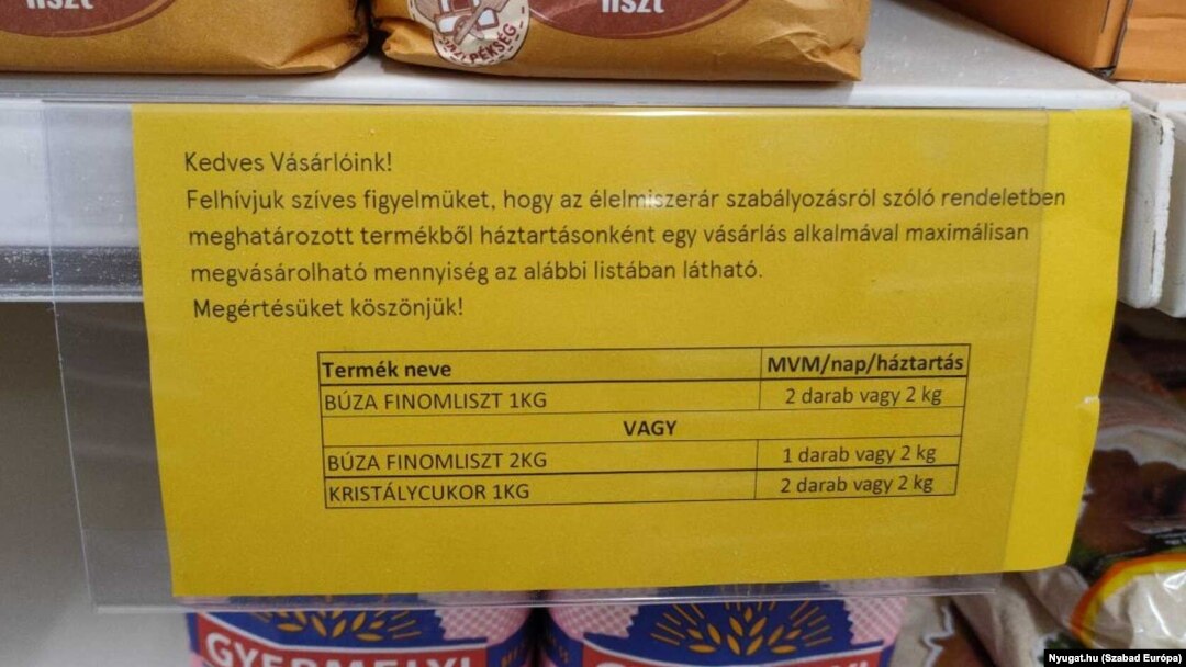 Hatósági áras termékek egy szombathelyi boltban
