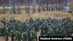 Ілюстрацыйнае фота. Вучэньні вайскоўцаў, якіх прызвалі ў рамках частковай мабілізацыі. Яраслаўская вобласьць, 26 кастрычніка 2022 году