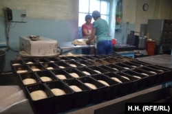 Ако пекарната в Букачача спре да работи, селото ще остане без достъп до пресен хляб.
