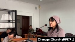 Гражданская активистка Айнагуль Тобетова в зале суда. 21 ноября 2022 года