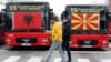 Приватни превозници од јавниот автобуски превоз во Скопје ја блокираа раскрсницата кај Мавровка поради долгови кон ЈСП, 28.11.2022 година.