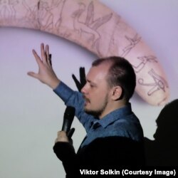 Египтолог Виктор Солкин читает лекцию