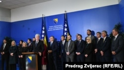 Predstavnici devet stranaka na konferenciji za medije u Sarajevu, 29. novembra 2022.