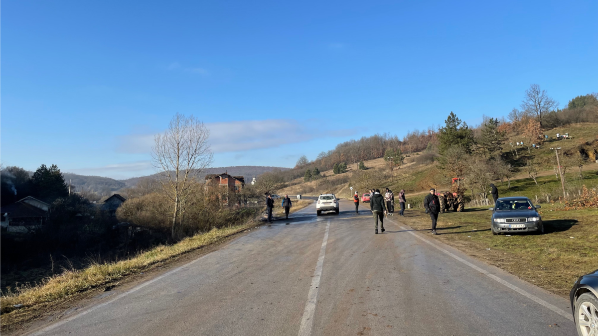 Kosovo Reopens Main Border Crossing After Roadblock On Serbian Side Removed