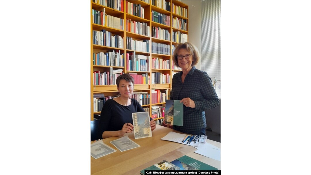 Юлія Цімафеева з выдавачкай Рэгеліндыс Вэстфаль (Edition frölich) у Бэрліне