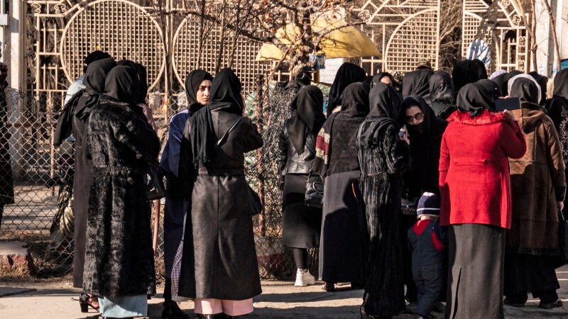 یو شمېر افغان نجونې: تحصیلي بورسونه مو له لاسه ورکړل