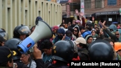 Demonstranti i policija u Peruu, 16. decembar 2022.
