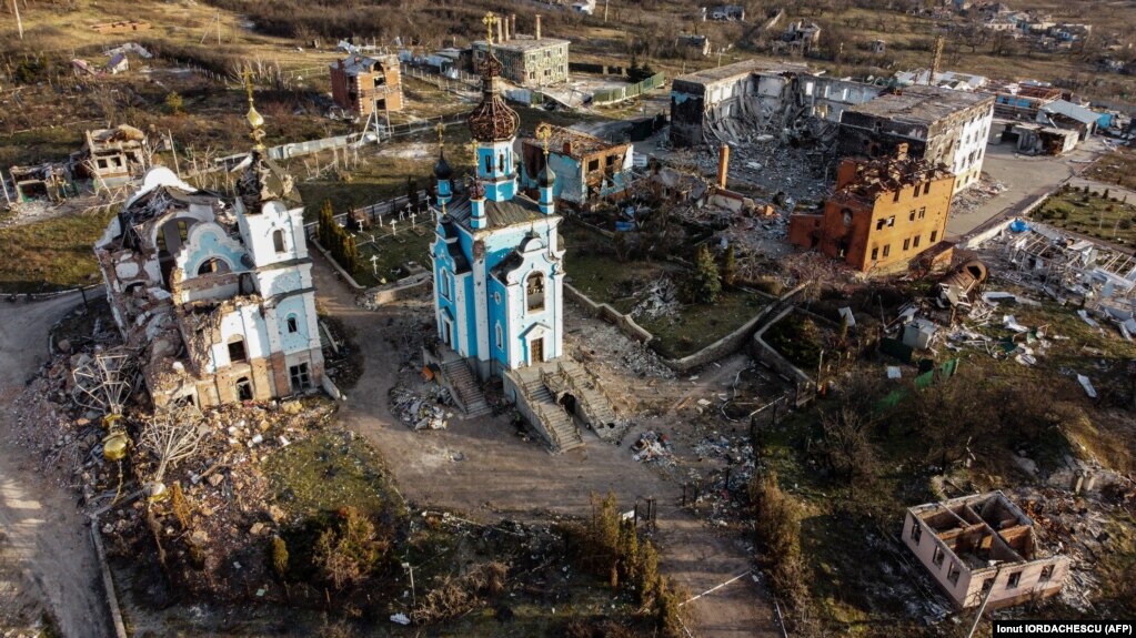 Rrënojat e&nbsp;Bohorodihnes të fotografuara në dhjetor të vitit 2022 pasi u humbën dhe më pas u rimorën nga forcat ukrainase disa herë gjatë atij viti. ​