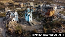 Légi felvétel a Donyecki területen lévő Bohorodicsne elpusztított faluról a hónap elején