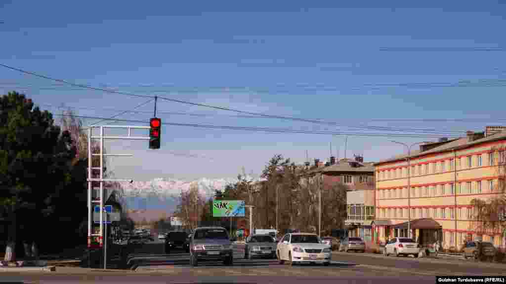 Каракол шаарынын борбордук көчөлөрүнүн бири.&nbsp;
