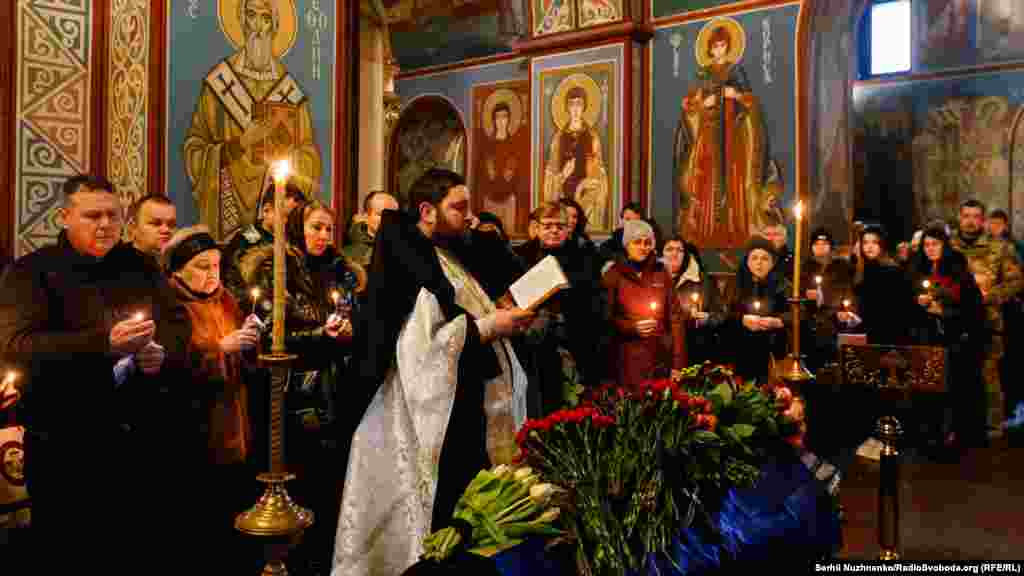 Заупокойная служба в Михайловском Златоверхом соборе в Киеве