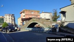 Старый мост в центре села Кемальпаша