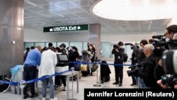 تست کرونا در فرودگاه میلان