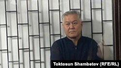 Бектур Асанов сот залында. Архив сүрөт. 