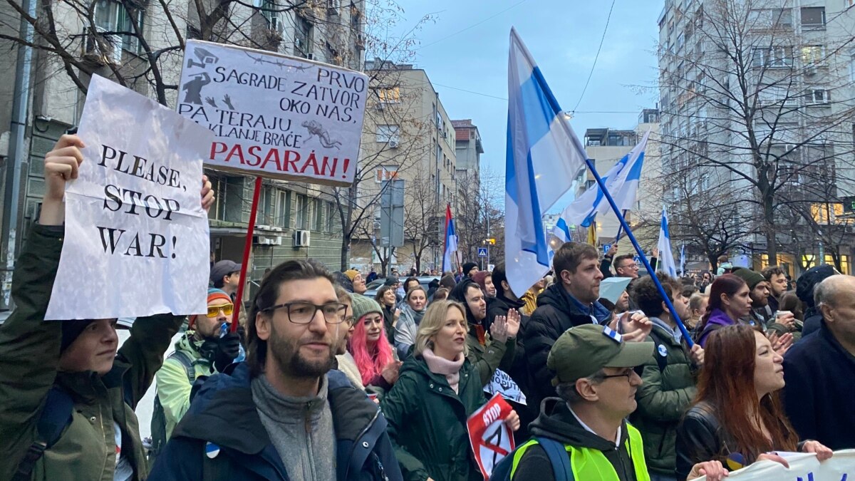 'Putine, Dalje Ruke Od Ukrajine': Antiratni Protest U Beogradu