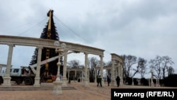 Новогодняя елка в Керчи, Крым, 19 декабря 2022 года