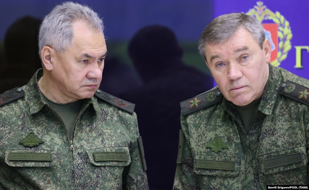 Russian Defense Minister Sergei Shoigu (left) and Valery Gerasimov, the chief of the General Staff of Russia's armed forces (file photo)