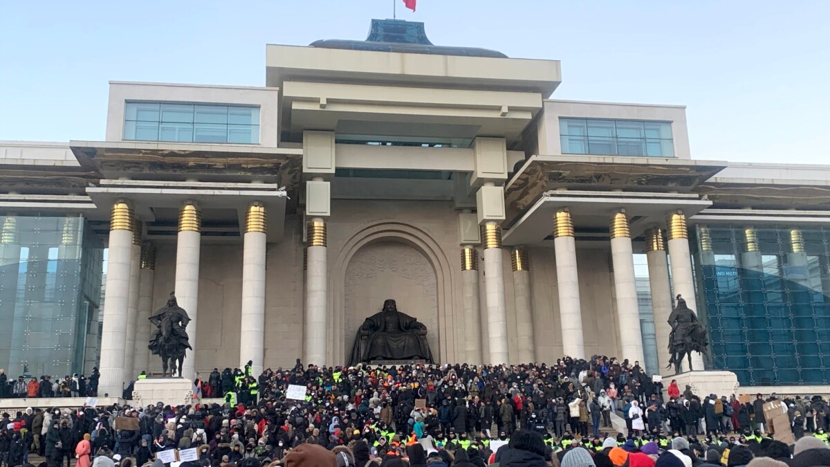 У Монголії проходять акції протесту з вимогою відставки уряду