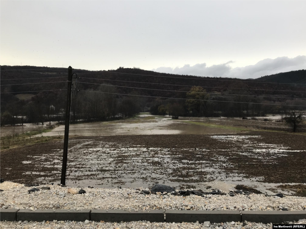 Vërshimet kanë përmbytur edhe tokat bujqësore në Novi Pazar.